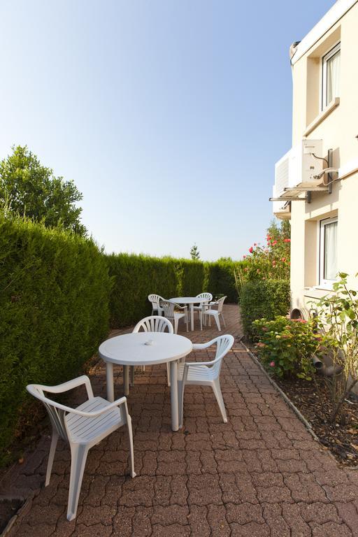 Cit'Hotel Du Circuit Magny-Cours Exterior foto